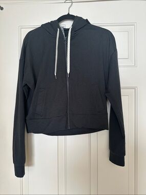 Vuori Cropped Halo Zip Hoodie